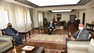 Hollanda Karamanlılar Federasyonundan Vali Işık'a Ziyaret