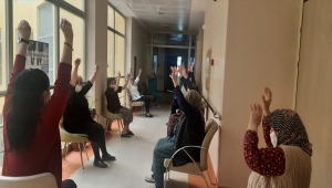 Huzurevi sakinleri Kovid-19 sürecinde vakitlerini sosyal, kültürel ve sportif etkinliklerle geçiriyor