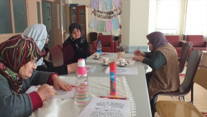 Huzurevinin çınarları salgın döneminde sosyal etkinliklerle moral buluyor