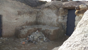 Kapadokya'da tüf kayayı oyarak bağ evi yapan kişi hakkında soruşturma başlatıldı