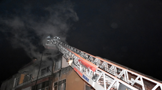 Kayseri'de apartmanda çıkan yangında 1 kişi dumandan etkilendi