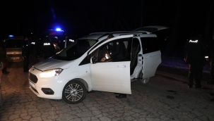 Kayseri'de polisten kaçan şüpheli yakalanınca taşıdığı uyuşturucu maddeleri yuttu