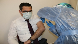 Kırıkkale'de sağlık çalışanlarına CoronaVac aşısının ikinci dozu yapılmaya başlandı