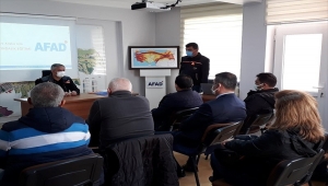 Kırşehir'de afet farkındalık eğitmenlerine güncelleme eğitimi verildi