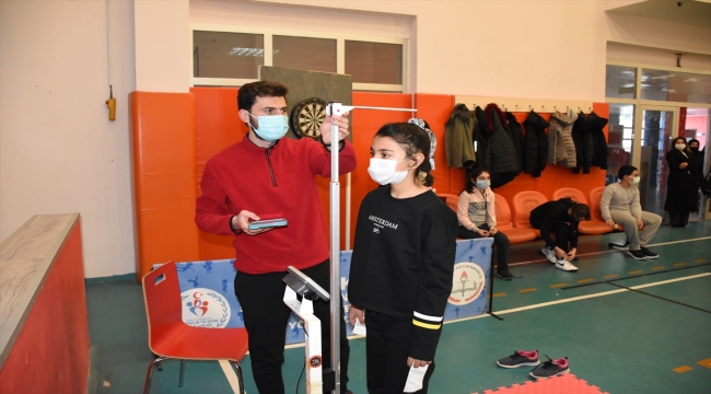 Kırşehir'de geleceğin sporcularının belirlenmesi için testler sürüyor