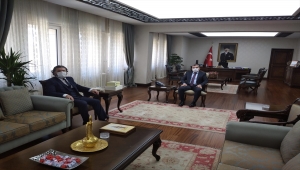 KMÜ Edebiyat Fakültesi Dekanı Muşmal'dan Vali Işık'a ziyaret