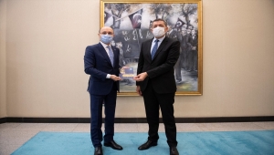 Milli Eğitim Bakanı Selçuk, Türk Eğitim-Sen Genel Başkanı Geylan ile görüştü