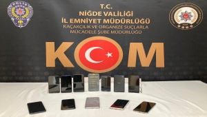 Niğde'de 12 gümrük kaçağı cep telefonu ele geçirildi