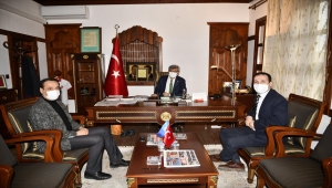 Prof. Dr. Bayraktar'dan Belediye Başkanı Tuncer'e ziyaret
