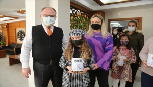 Sivas'ta ihtiyaç sahibi çocuklara yardım amacıyla "Kumbaranda İyilik Biriktir" projesi hayata geçirildi