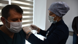 Sivas Valisi Salih Ayhan, Kovid-19 aşısı oldu