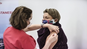 Sokağa çıkma kısıtlamasında Kovid-19 aşılamasına devam edildi