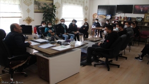 Yamaç paraşütü pilotlarından, Başkan Bakkal'a ziyaret