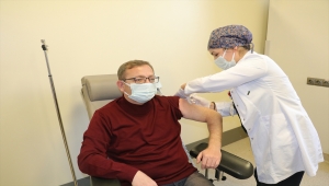 Yozgat Valisi Ziya Polat, Kovid-19 aşısı oldu