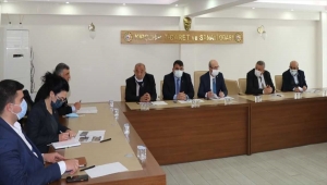 Kırşehir STK Başkanları Çalıştayı'nda caddelerdeki görüntü kirliliği değerlendirildi