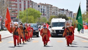 Aksaray Belediyesinden kısıtlamada evde kalan vatandaşlar için mehter konseri