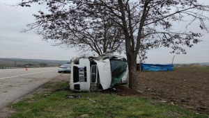 Beypazarı'nda meydana gelen trafik kazasında baba ile oğul yaralandı