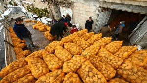 Cumhurbaşkanı Erdoğan'ın müjdesinin ardından depodaki patatesini TMO'ya satan Nevşehirli çiftçiler mutlu