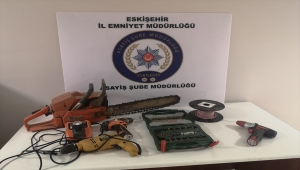 Eskişehir'de bir iş yerinden hırsızlık yaptığı iddia edilen zanlı Kütahya'da yakalandı 