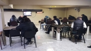 Eskişehir'de dernek binalarında kumar oynayan 138 kişiye 434 bin 700 lira ceza