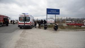Eskişehir'de minibüs ile kamyonet çarpıştı: 7 yaralı