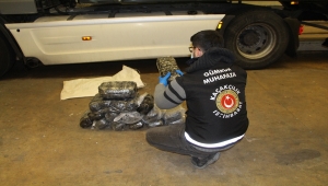 Kapıkule'de bir tırda 208 bin 872 uyuşturucu hap ele geçirildi