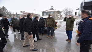 Karaman'da kar ve tipi nedeniyle mahsur kalan tarım işçileri kurtarıldı