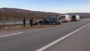 Kırıkkale'de devrilen hafif ticari araçtaki 7 kişi yaralandı