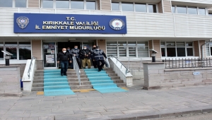 Kırıkkale'de eşini öldürdükten sonra evi ve aracını ateşe veren zanlı adliyede