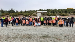 Kırıkkale'de TEMA gönüllüsü öğretmenler fidan dikti