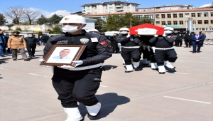 Kırıkkale'de trafik kazasında hayatını kaybeden polis memurunun cenazesi toprağa verildi