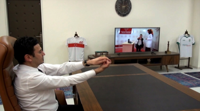 Kırşehir'de ofis çalışanlarına yönelik çevrimiçi spor etkinliği düzenlendi
