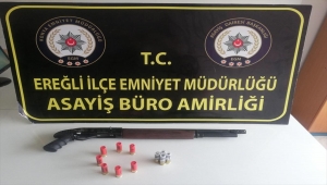 Konya'da Kovid-19 tedbirlerini ihlal edip evde kumar oynayan 11 kişiye para cezası