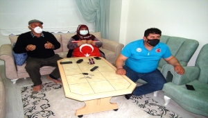 Rıza Kayaalp'in baba evinde şampiyonluk sevinci