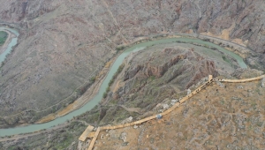 Sivas Divriği'deki cam seyir terasında son rötuşlar yapılıyor