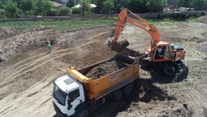 Sivas'ta izinsiz hafriyat dökümüne takip cihazlı önlem