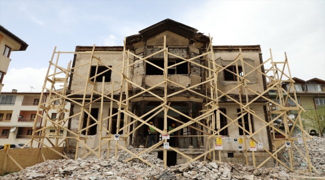 Sivas'ta sivil mimari dokunun yaşatılması hedefiyle eski konaklar restore ediliyor