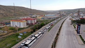 Tam kapanma öncesi Ankara-Çankırı kara yolunda yoğunluk