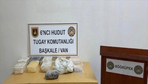 Van hudut hattında 12 kilogram metamfetamin ve 1 kilogram toz eroin ele geçirildi