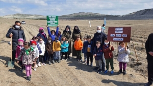 Yeşil Türkiye Ormancılar Derneği, Ankara'da öğrencilerle birlikte fidan dikimi gerçekleştirdi