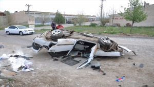Yozgat'ta otomobil devrildi: 2 yaralı