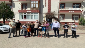 "Avrupa'dan Türkiye'ye Gönül Köprüsü" projesiyle Kırıkkaleli çocukları sevindirdiler