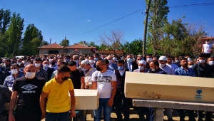 Başkentte traktörün devrilmesi sonucu hayatını kaybeden 4 kişi son yolculuğuna uğurlandı