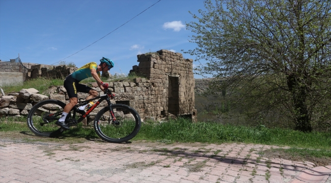 Bisiklette Kayseri'de Mount Erciyes High Altitude MTB CUP XCO C2 yarışı yapıldı