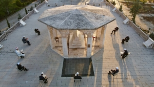 Büyük tasavvuf ve halk şairi Yunus Emre kabri başında anıldı