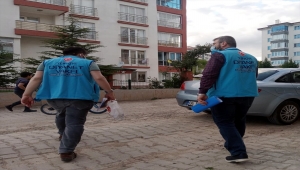 Diyanet Vakfı yardımları ihtiyaç sahiplerine ulaştırıyor