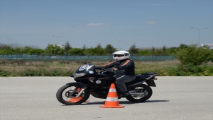 Eskişehir İl Emniyet Müdürlüğü Trafik Denetleme Şube Müdürlüğünde görev yapan 14 polise motosiklet eğitimi verildi