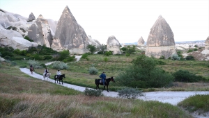 Kapadokya'da balon turları rüzgar nedeniyle iptal edildi