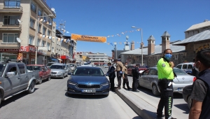 Karapınar'da Kovid-19 tedbirlerini ihlal eden 83 kişiye para cezası