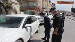 Karapınar Kaymakamı Oğuz Cem Murat, Kovid-19 denetimlerine katıldı